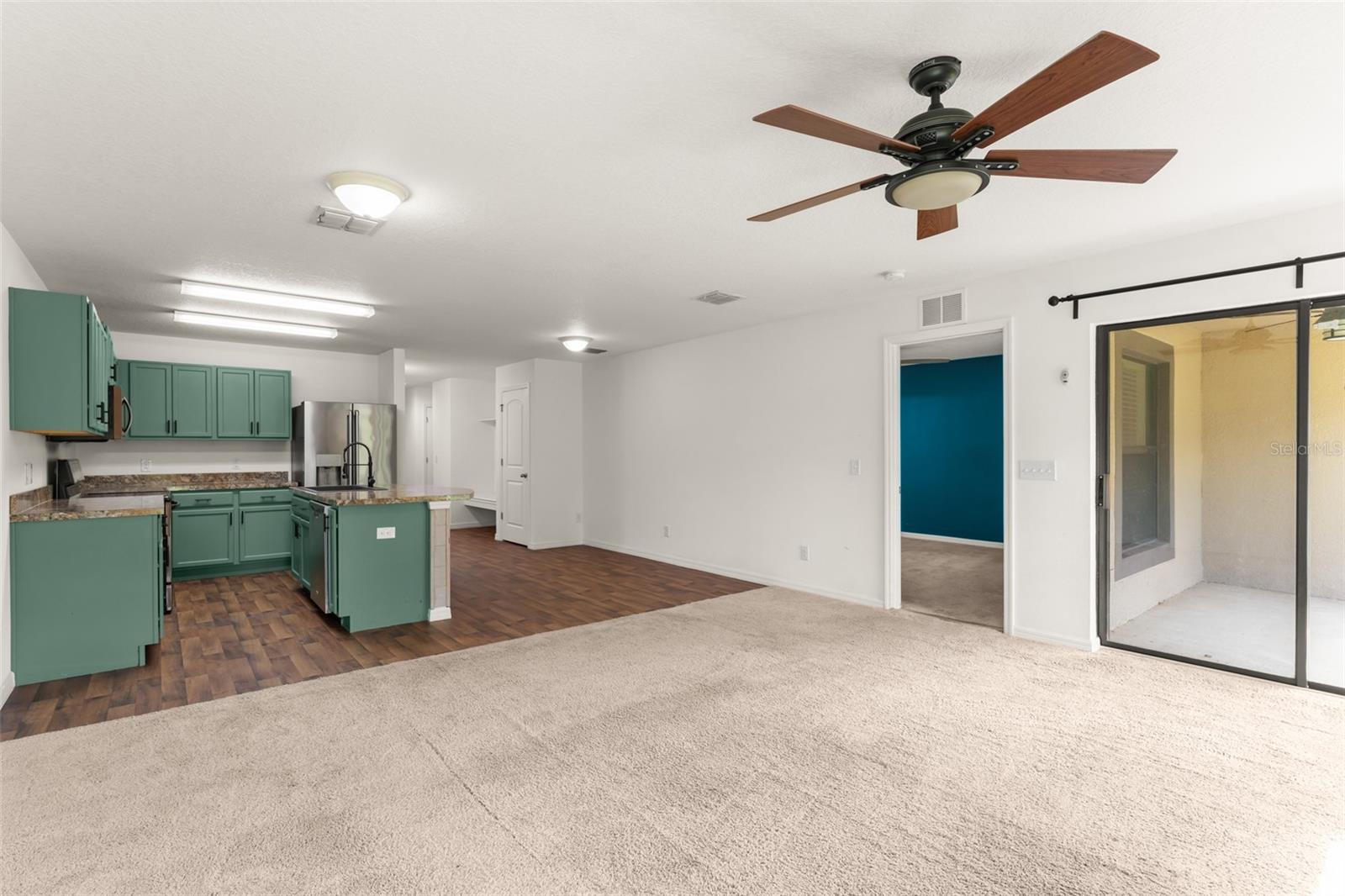 Image 21 of 36 For 5584 Maggiore Boulevard