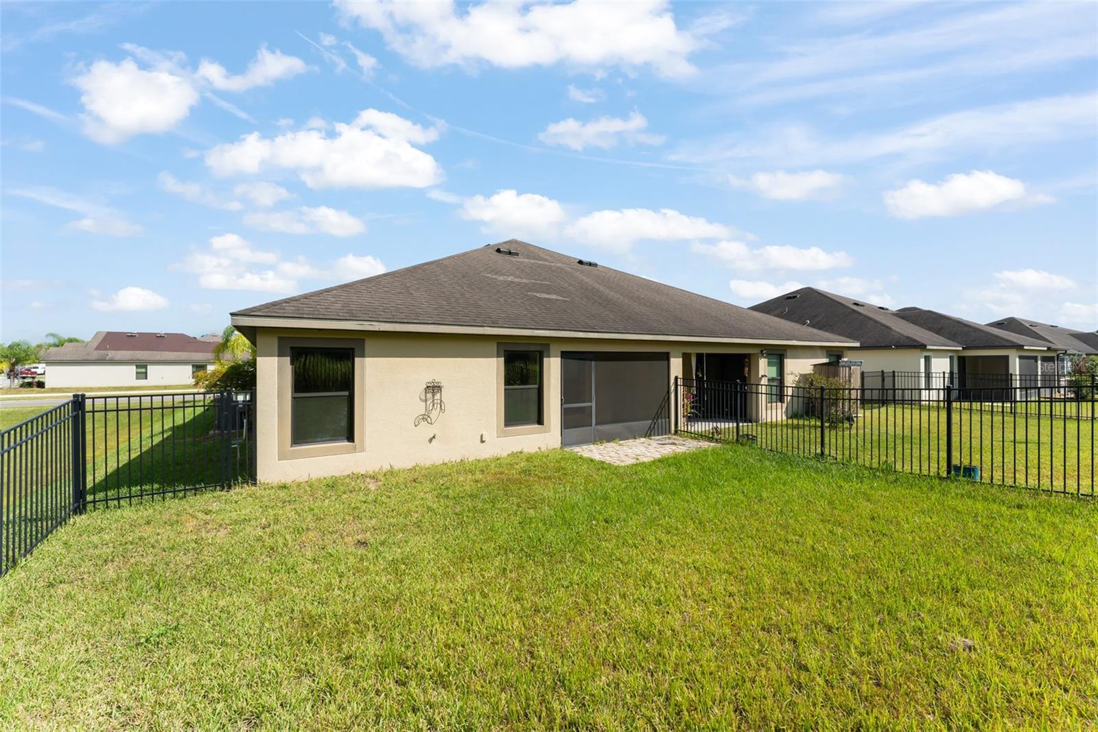 Image 34 of 36 For 5584 Maggiore Boulevard