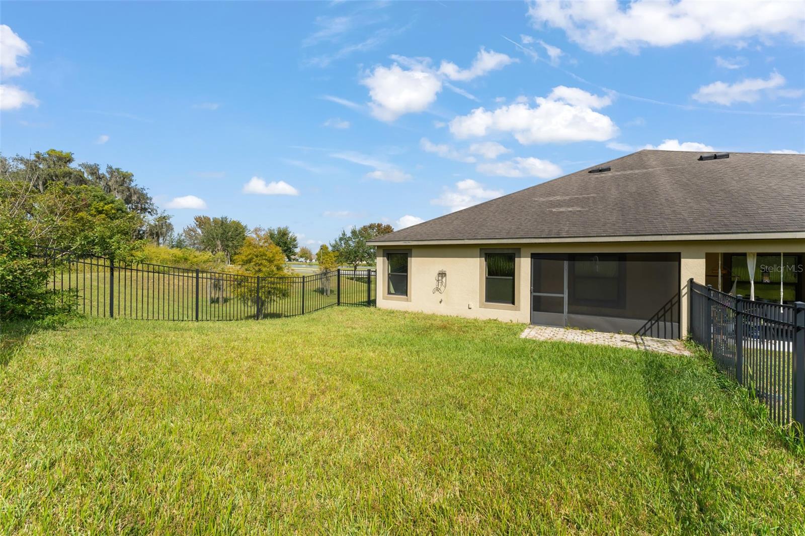 Image 35 of 36 For 5584 Maggiore Boulevard