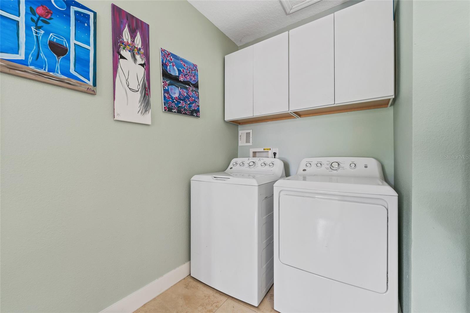 Image 21 of 48 For 71 Winter Park Drive