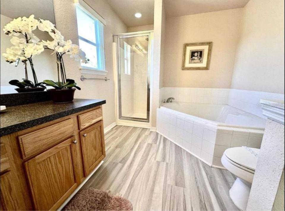 Image 14 of 17 For 17845 Woodcrest Way