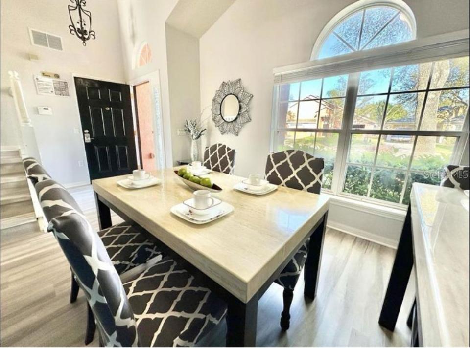 Image 5 of 17 For 17845 Woodcrest Way