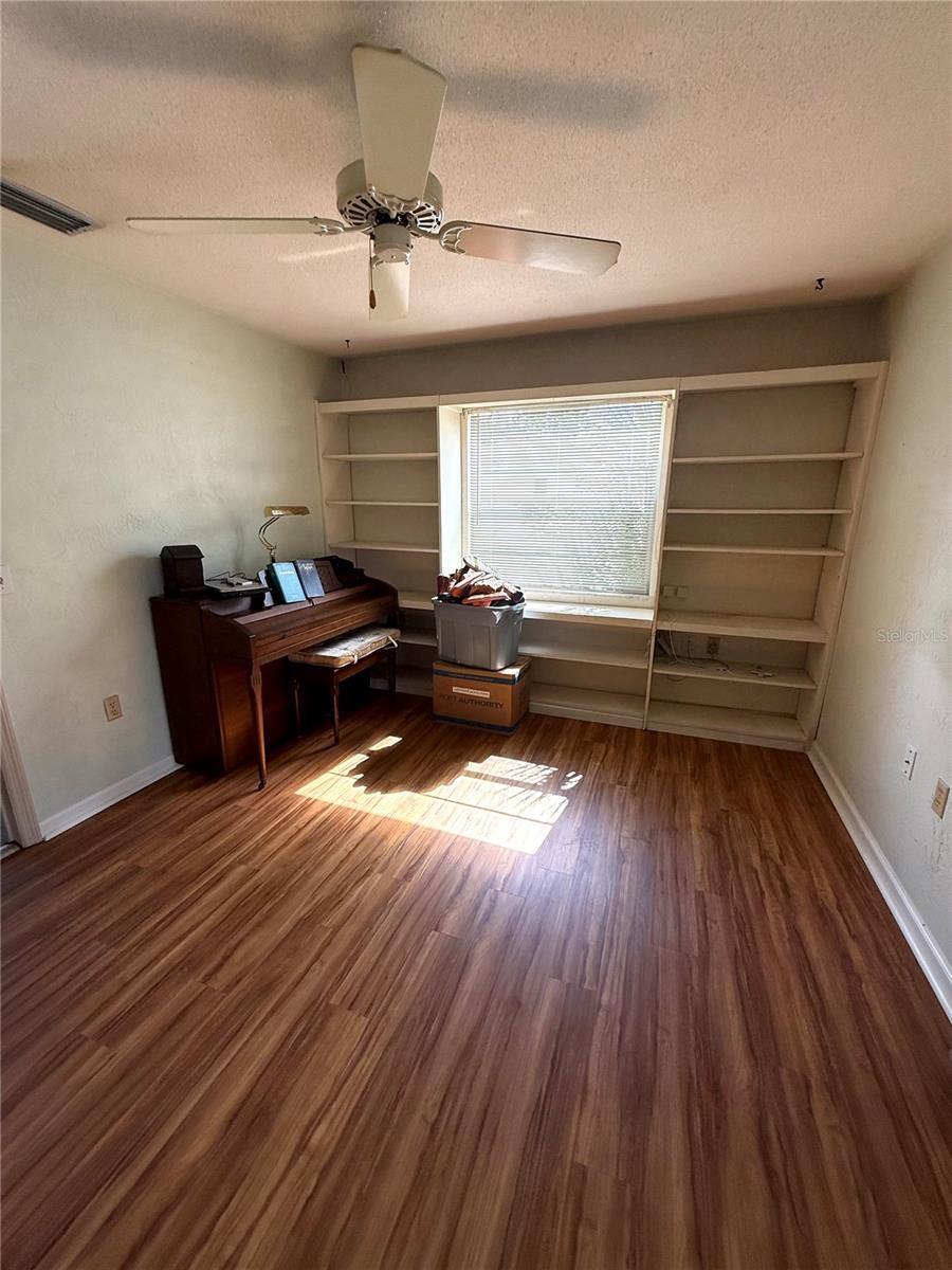 Image 15 of 23 For 34 Wisteria Drive