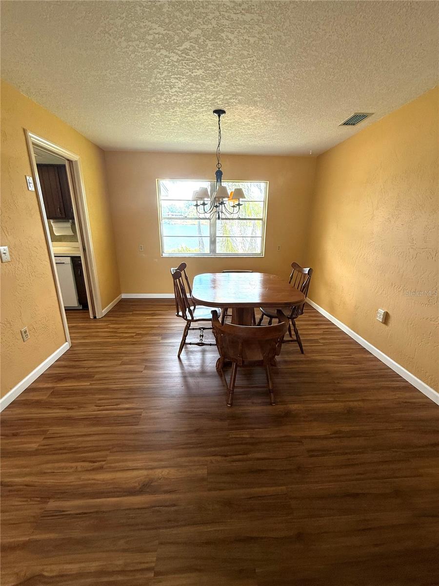 Image 6 of 23 For 34 Wisteria Drive