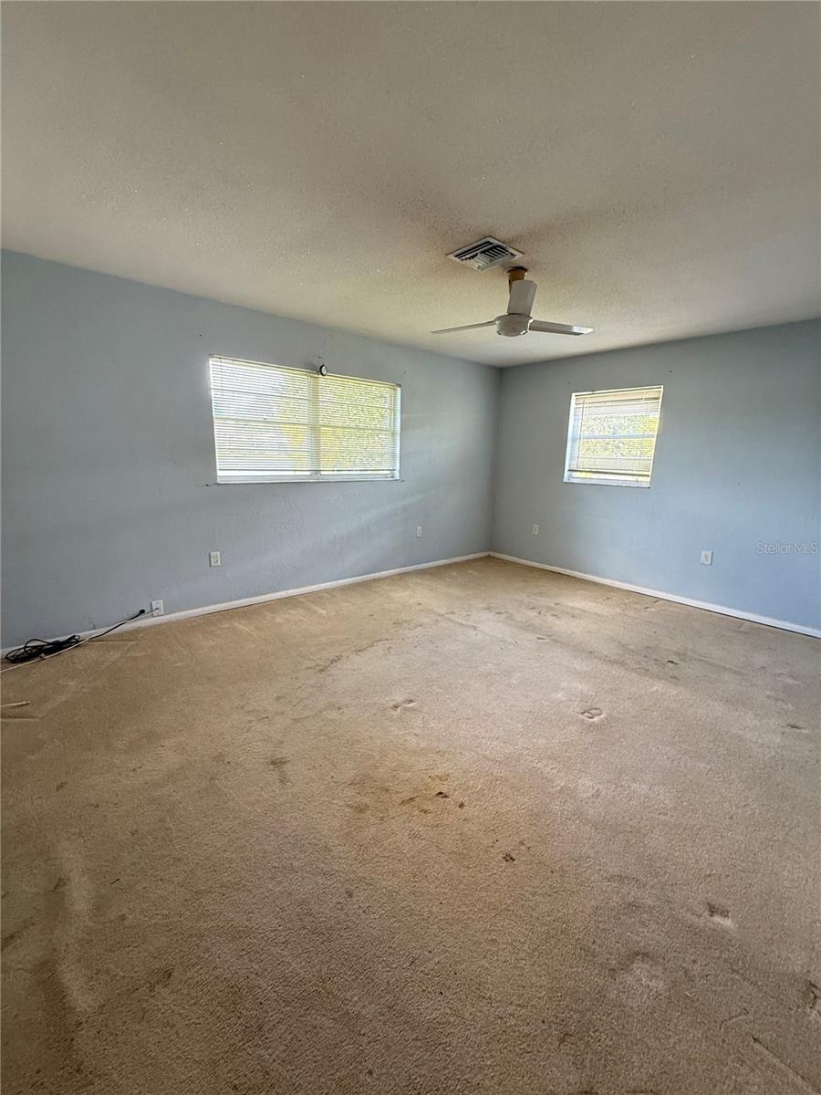 Image 8 of 23 For 34 Wisteria Drive