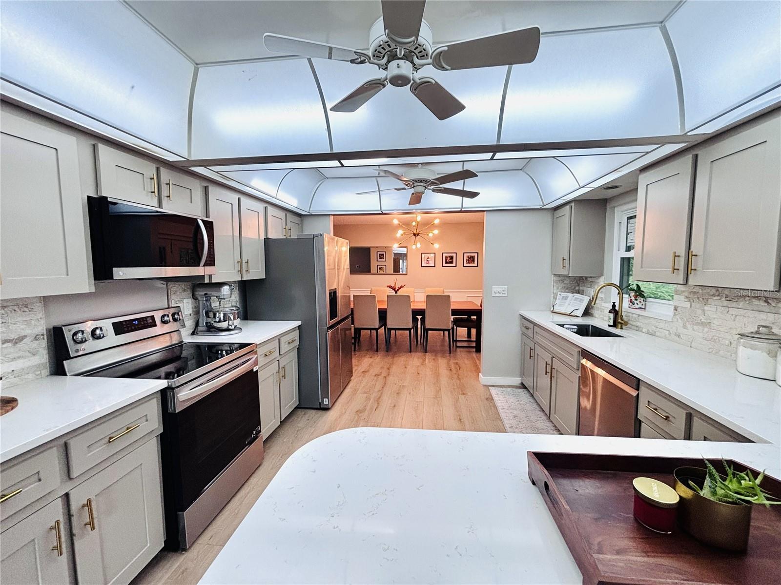 Image 10 of 25 For 4033 13th Avenue W