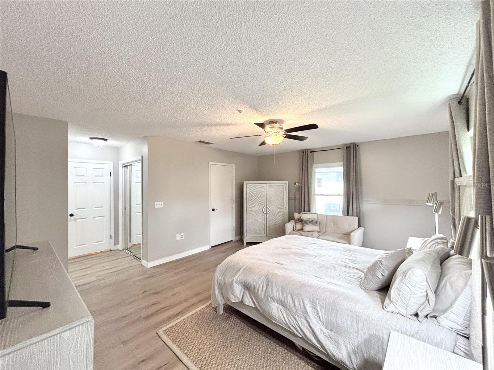 Image 15 of 25 For 4033 13th Avenue W