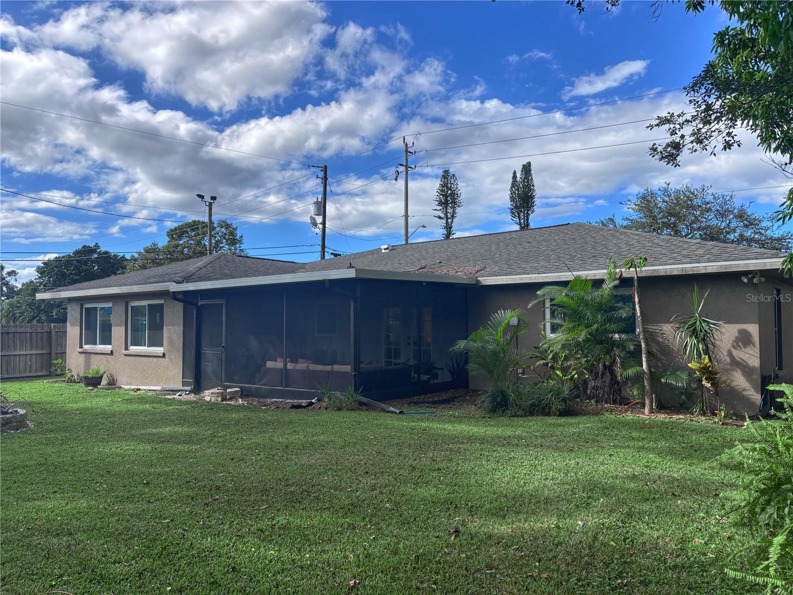 Image 22 of 25 For 4033 13th Avenue W