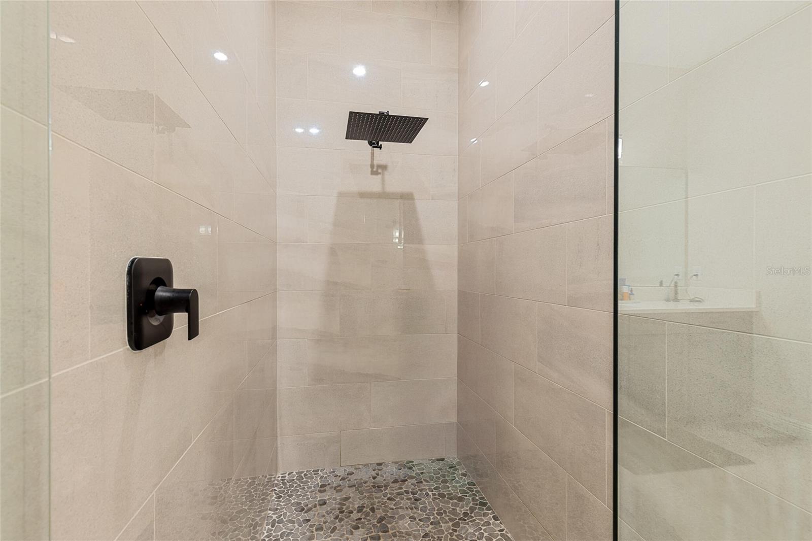 Image 22 of 47 For 6515 Quest Street