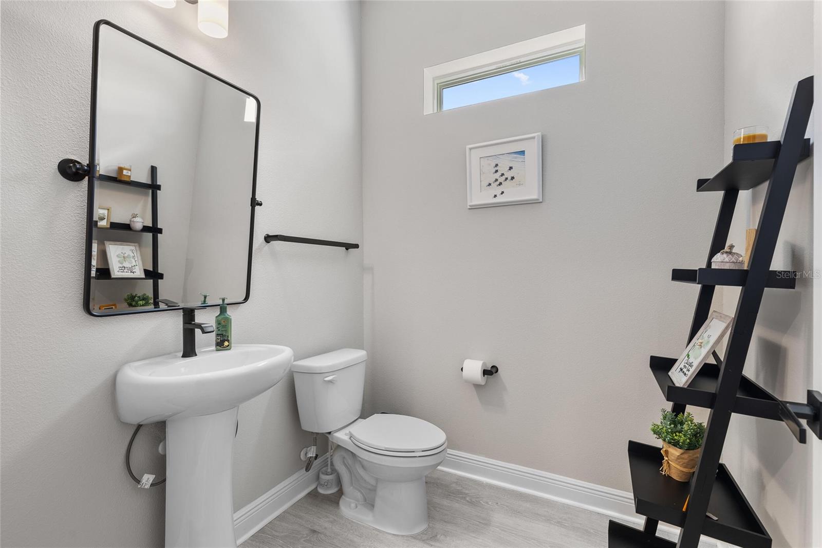 Image 6 of 47 For 6515 Quest Street