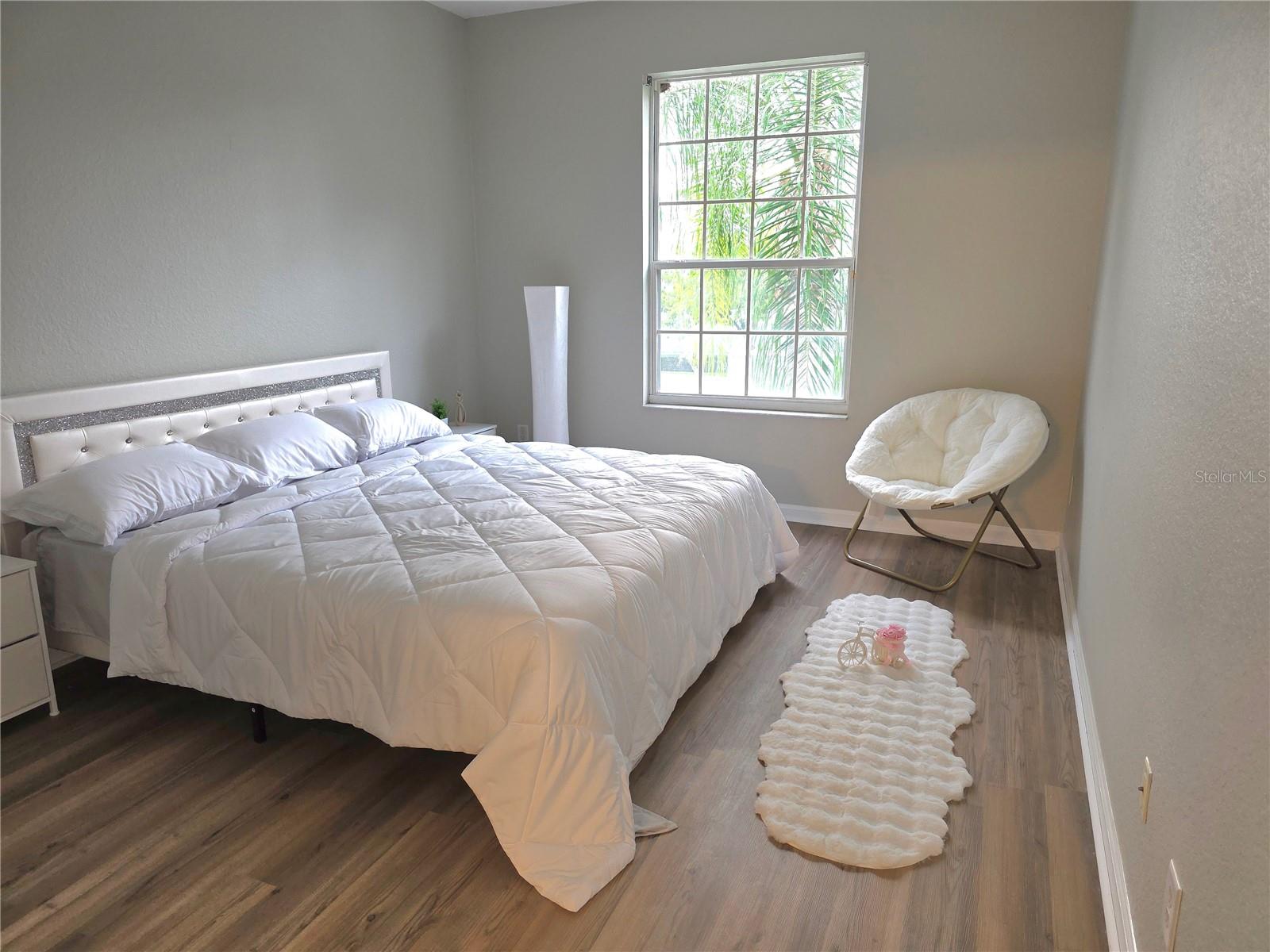 Image 10 of 21 For 2307 Butterfly Palm Way 201