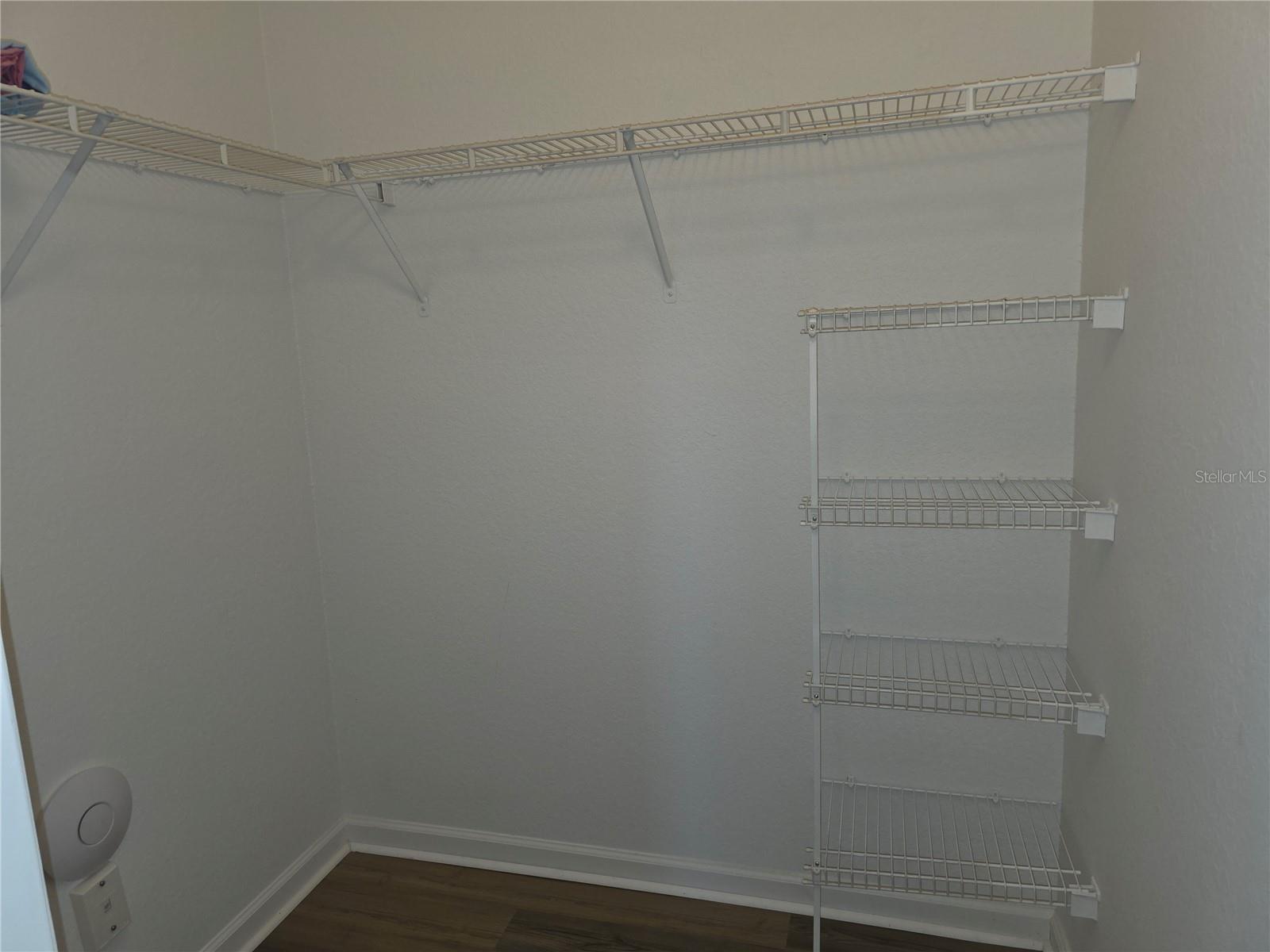 Image 12 of 21 For 2307 Butterfly Palm Way 201