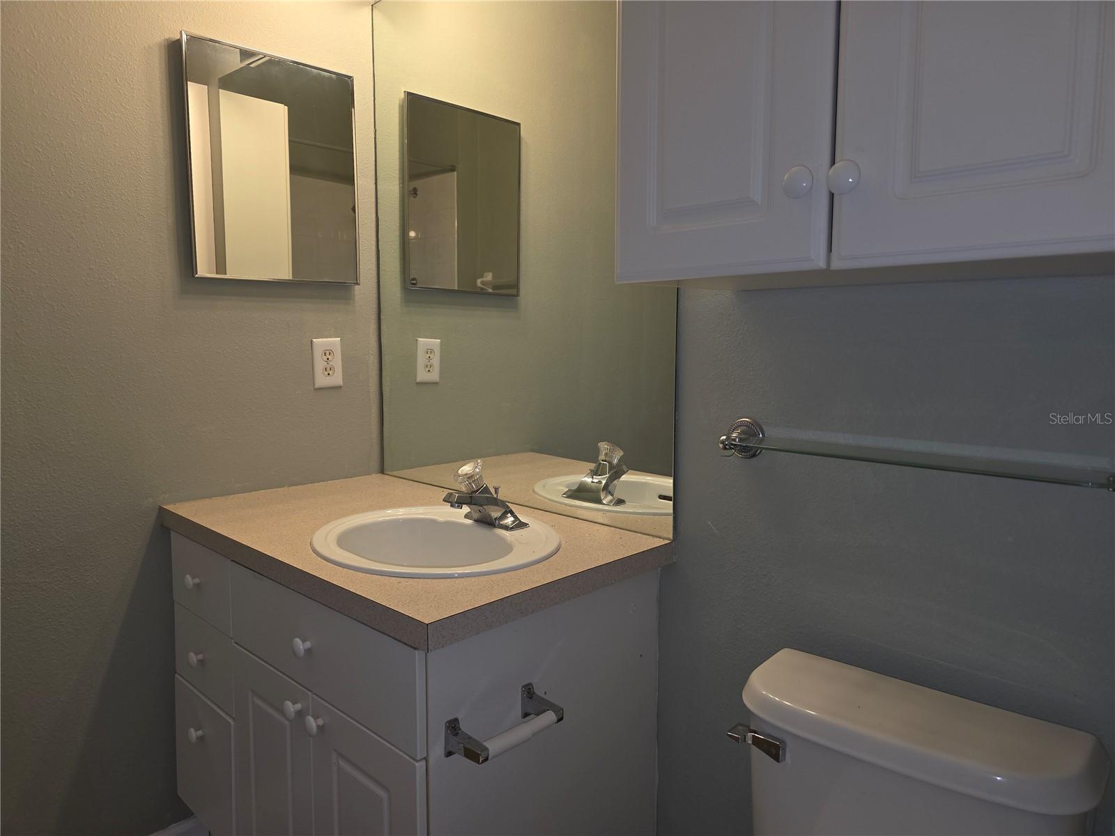 Image 17 of 21 For 2307 Butterfly Palm Way 201