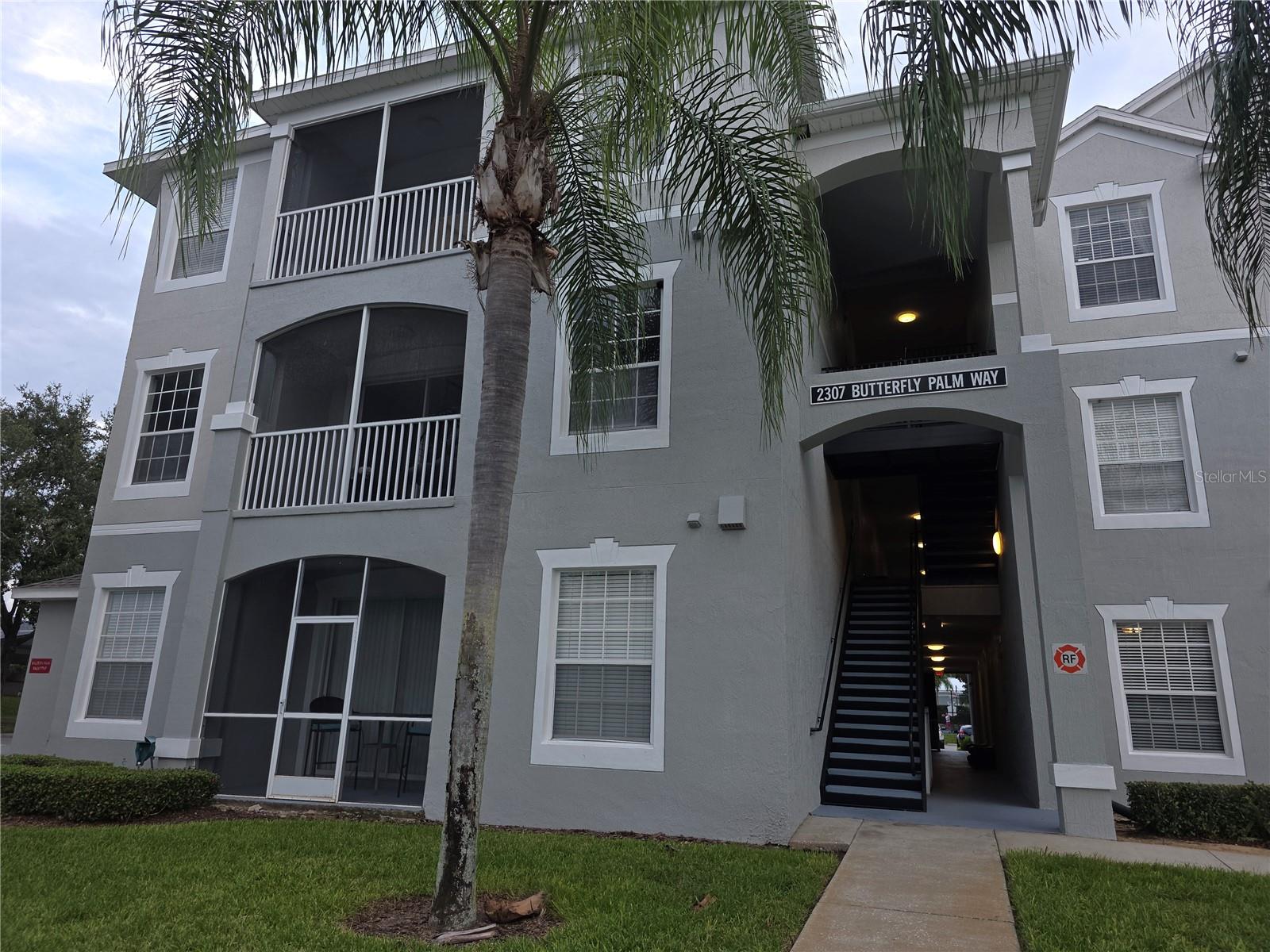 Image 21 of 21 For 2307 Butterfly Palm Way 201