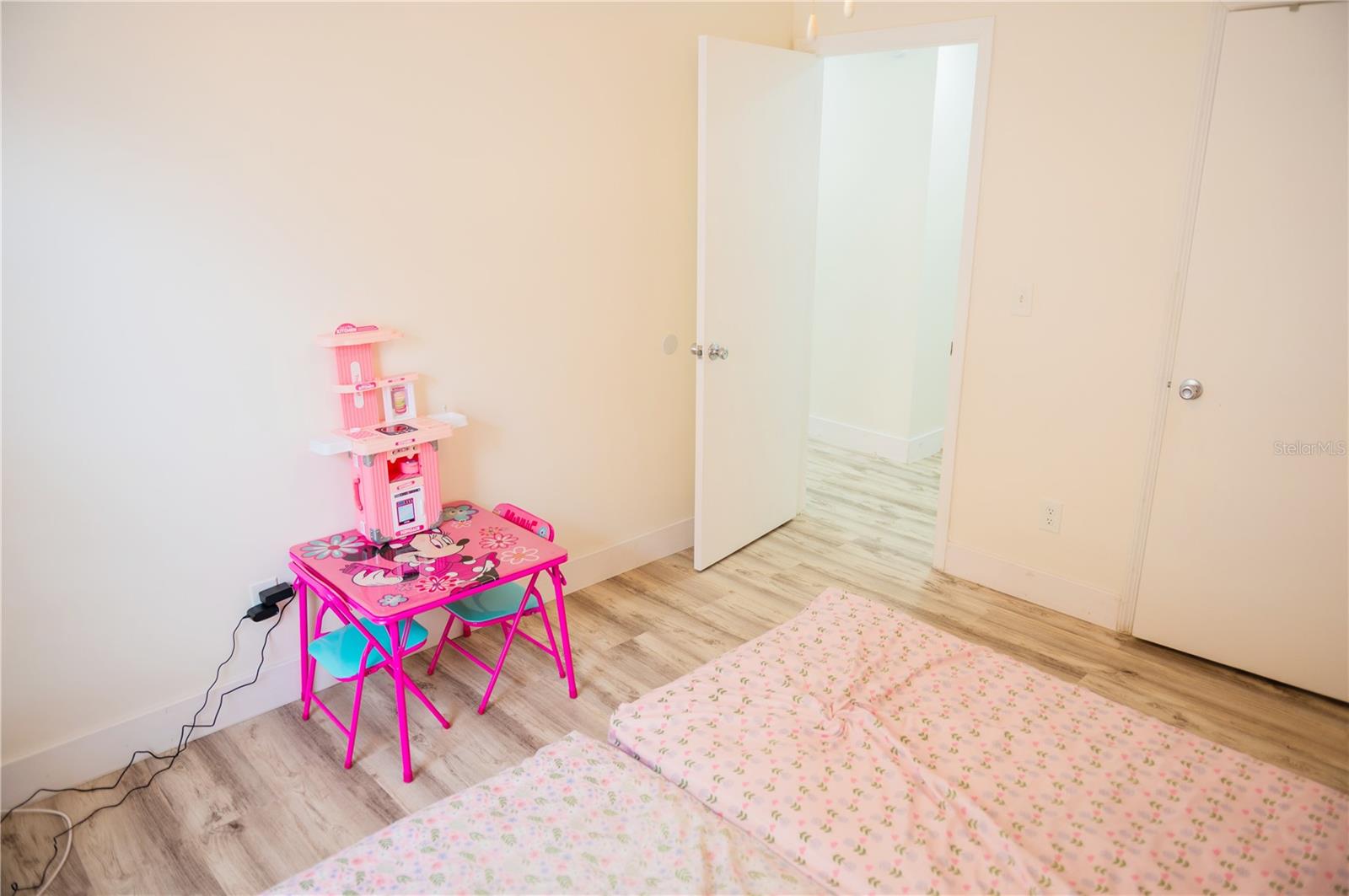 Image 19 of 26 For 4019 Meandering Court