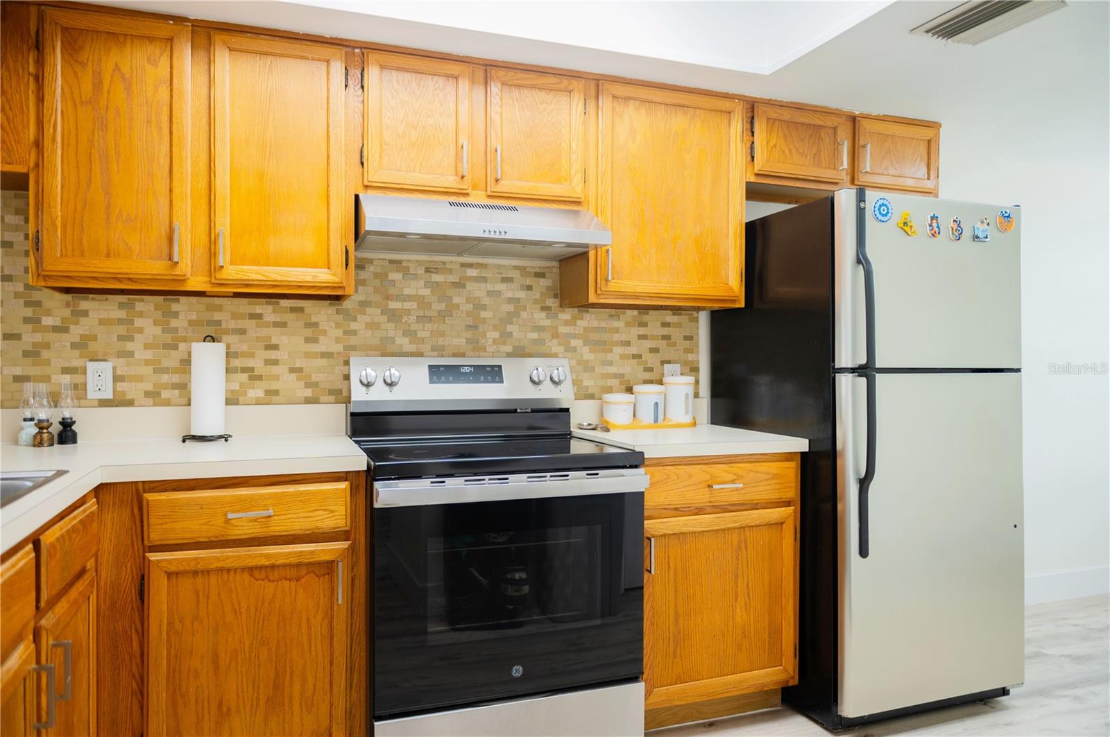 Image 5 of 26 For 4019 Meandering Court