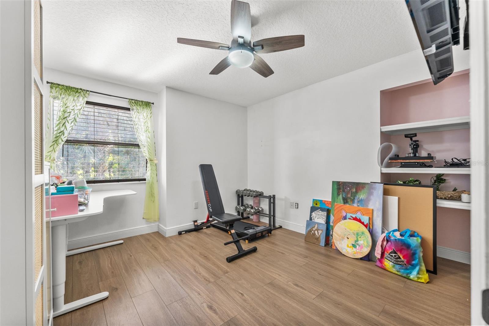 Image 32 of 41 For 5560 Bob White Trail