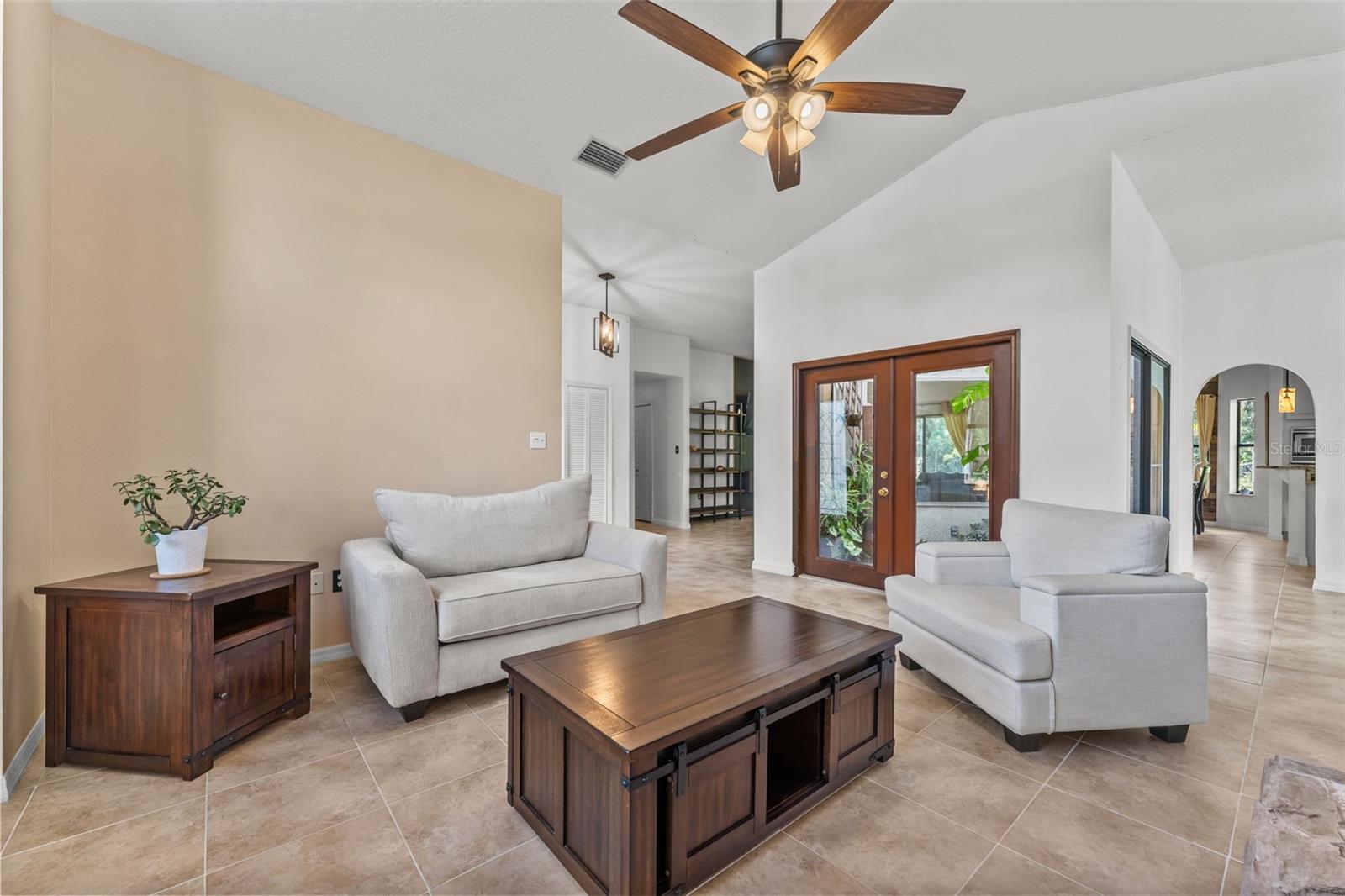 Image 9 of 41 For 5560 Bob White Trail