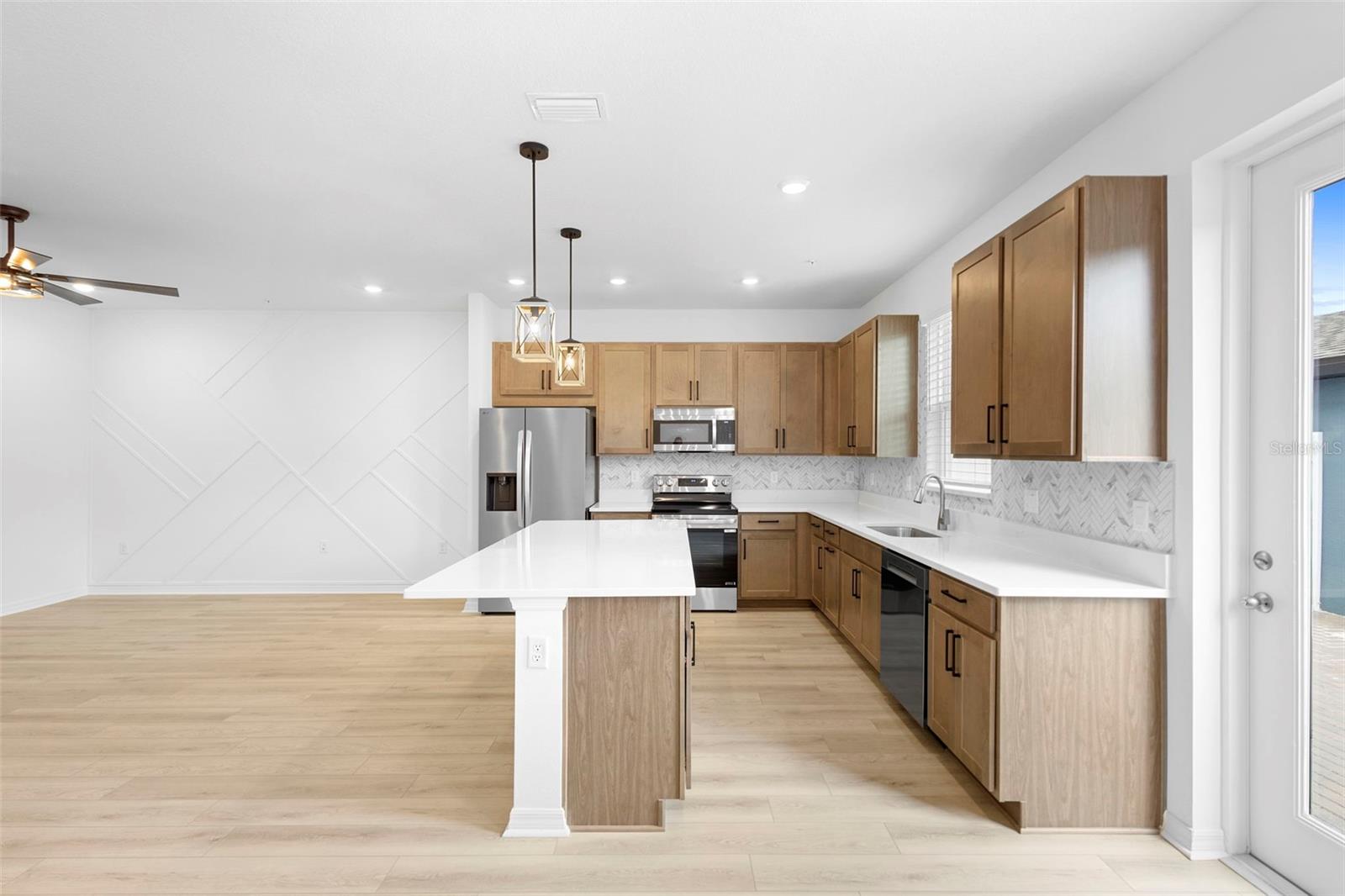 Image 13 of 43 For 745 Mystic Gardens Drive