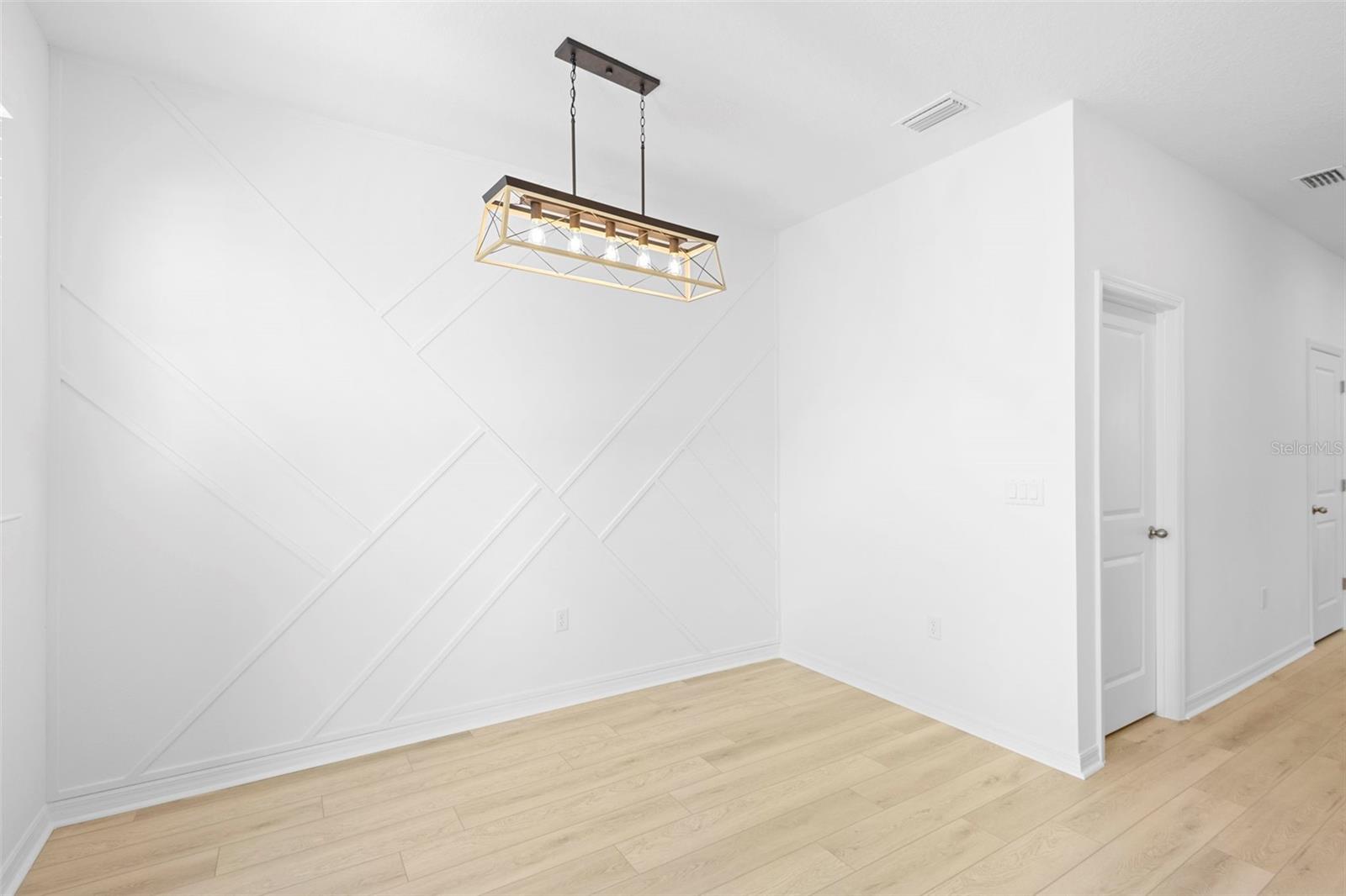 Image 19 of 43 For 745 Mystic Gardens Drive