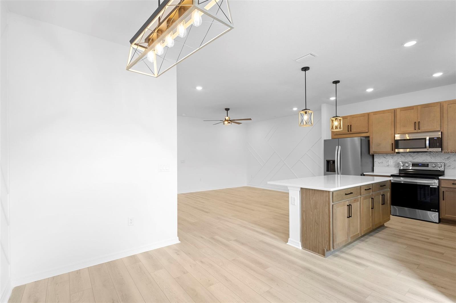 Image 21 of 43 For 745 Mystic Gardens Drive