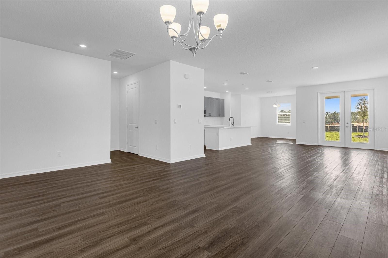 Image 11 of 29 For 2355 Lancashire Street