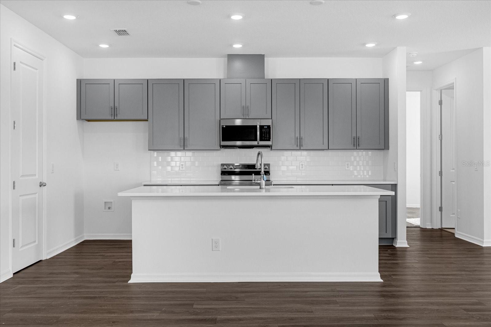 Image 13 of 29 For 2355 Lancashire Street