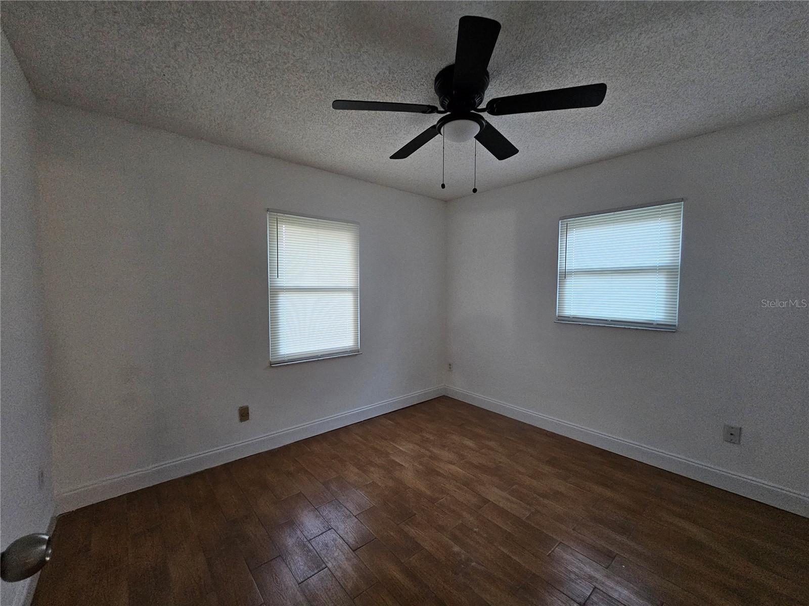 Image 12 of 20 For 158 Burns Avenue