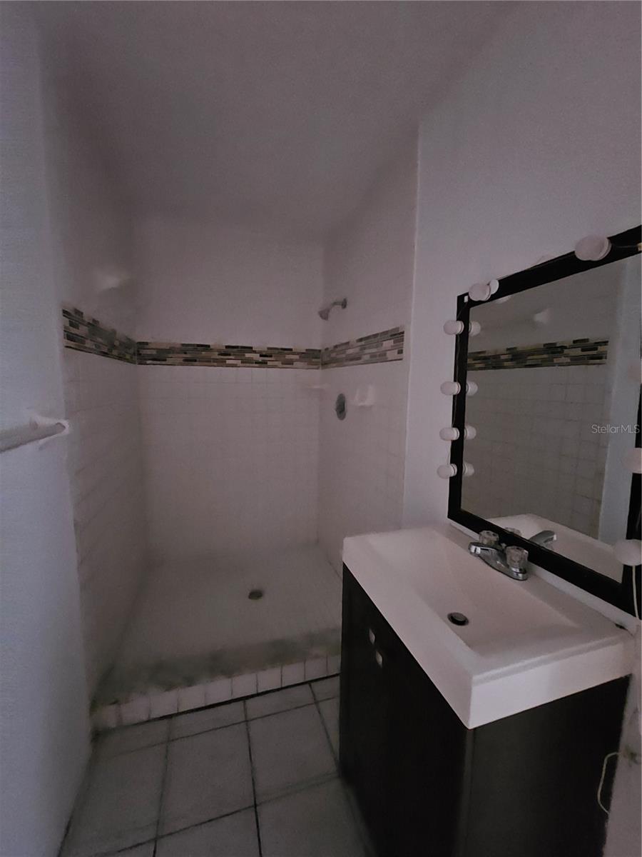 Image 13 of 20 For 158 Burns Avenue