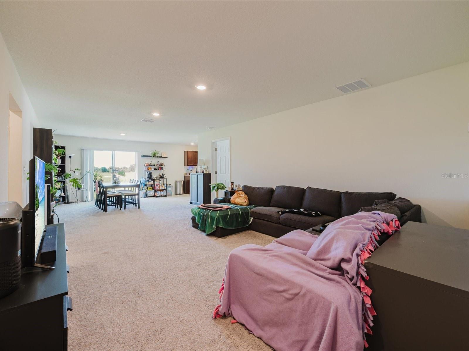 Image 10 of 20 For 288 Towns Circle