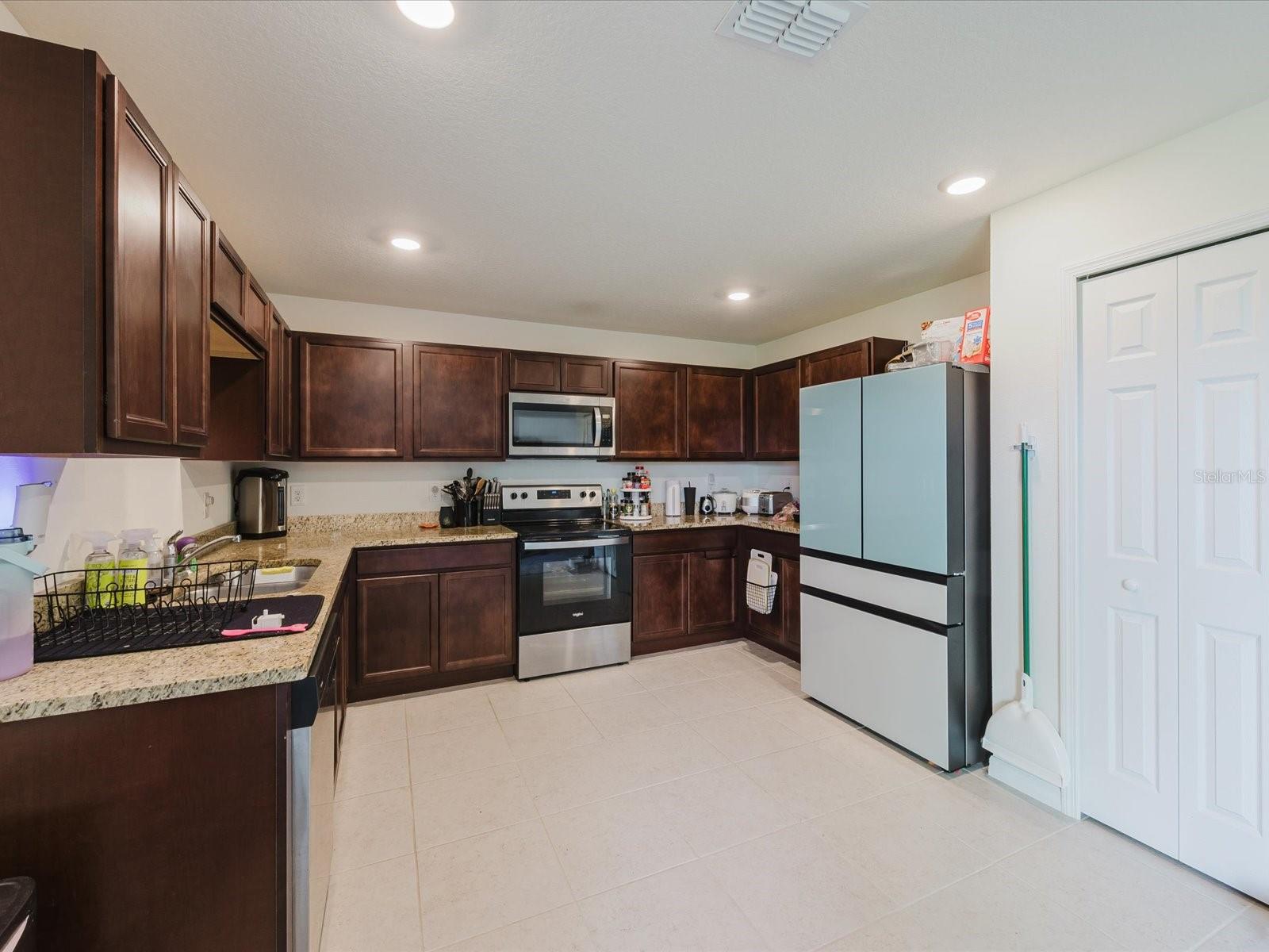 Image 9 of 20 For 288 Towns Circle