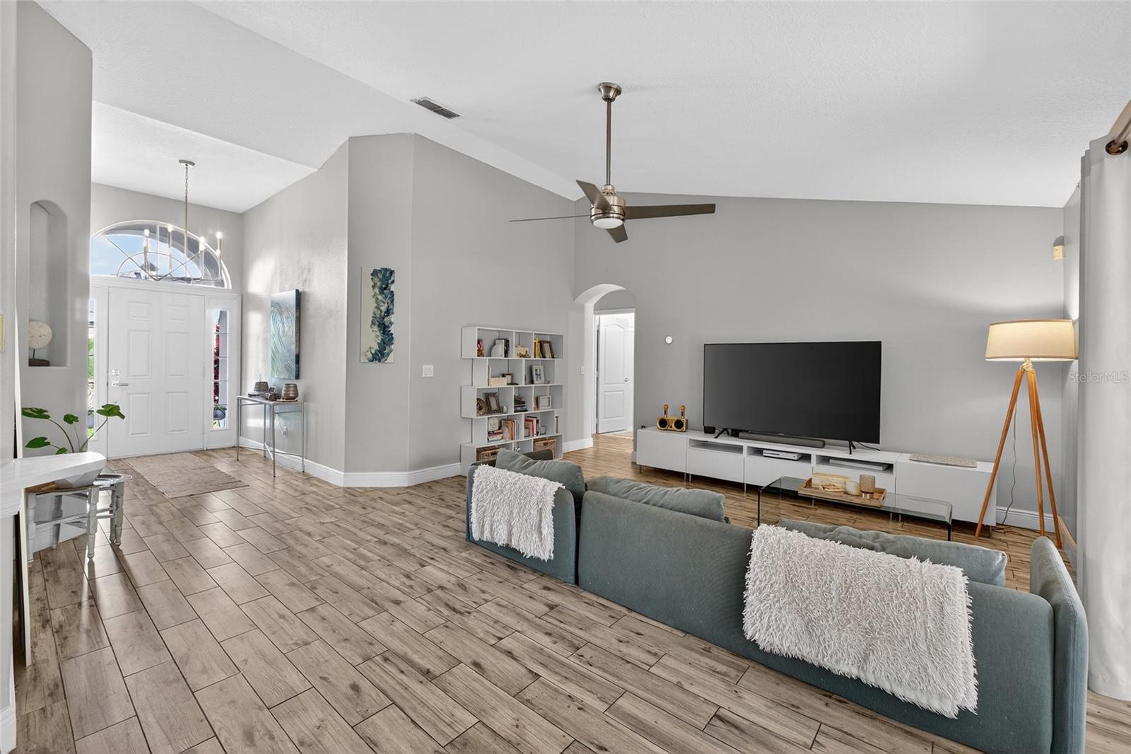 Image 11 of 42 For 348 Dolcetto Drive