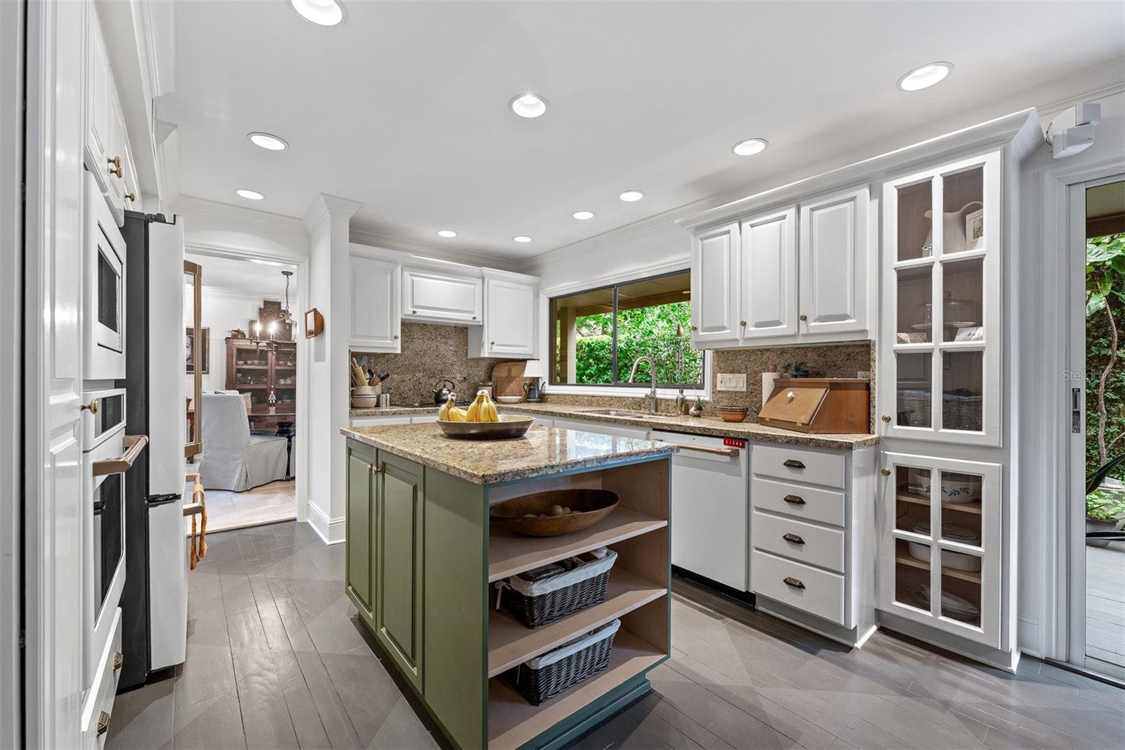 Image 13 of 61 For 203 Weeping Elm Lane