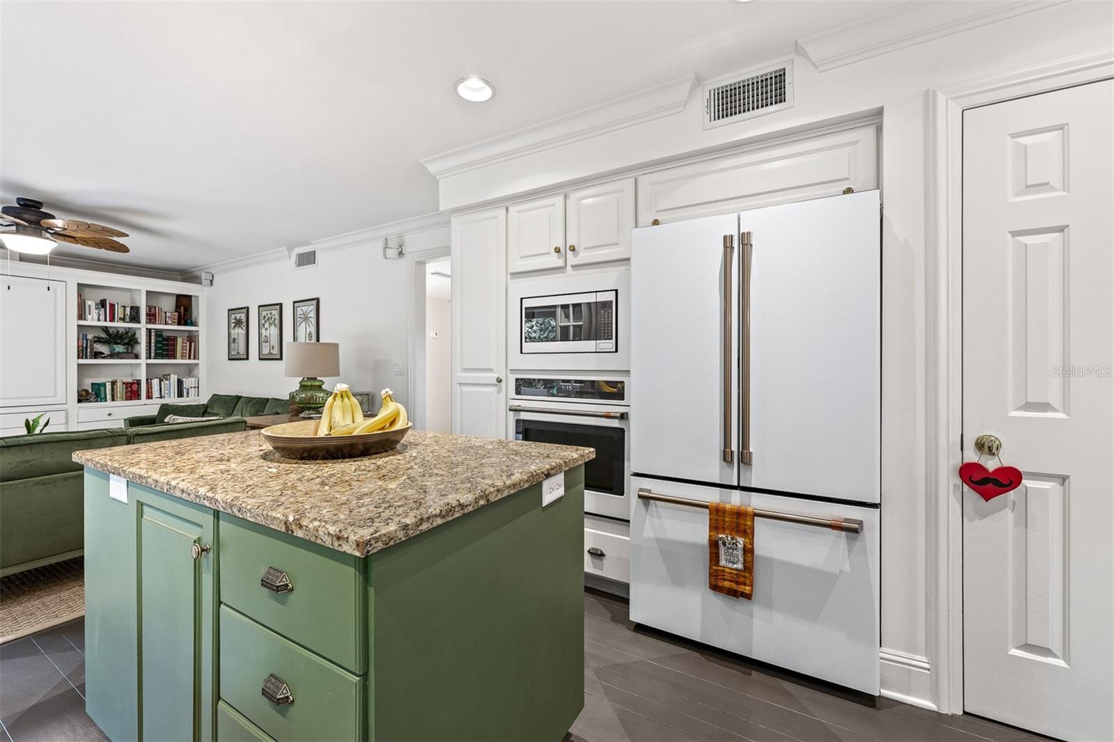 Image 15 of 61 For 203 Weeping Elm Lane