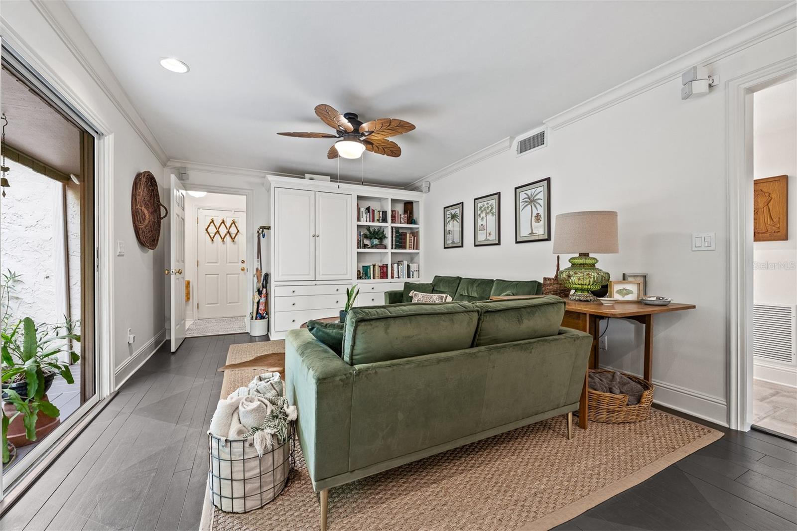 Image 23 of 61 For 203 Weeping Elm Lane