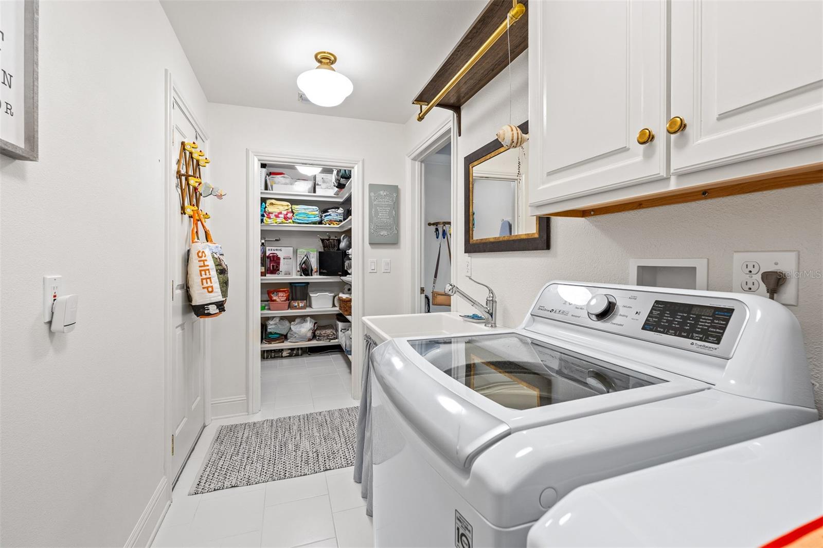 Image 25 of 61 For 203 Weeping Elm Lane