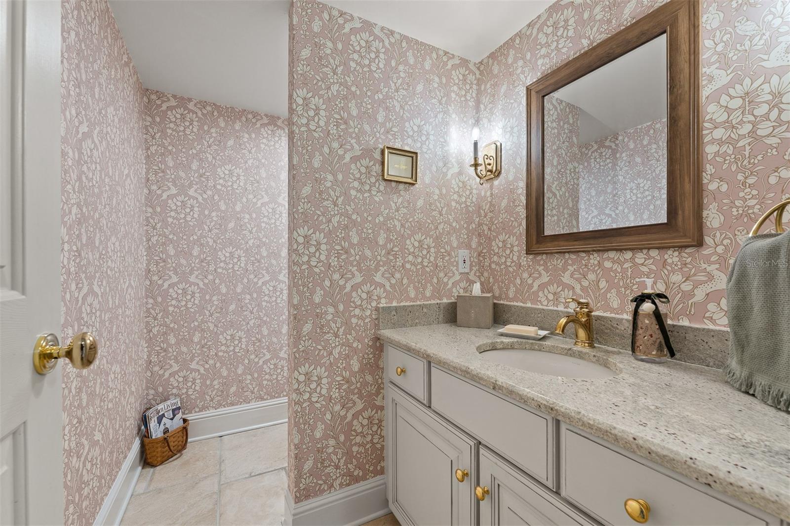 Image 26 of 61 For 203 Weeping Elm Lane