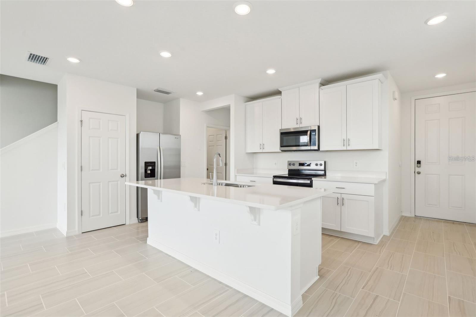 Image 11 of 32 For 16430 Bird Of Paradise Avenue