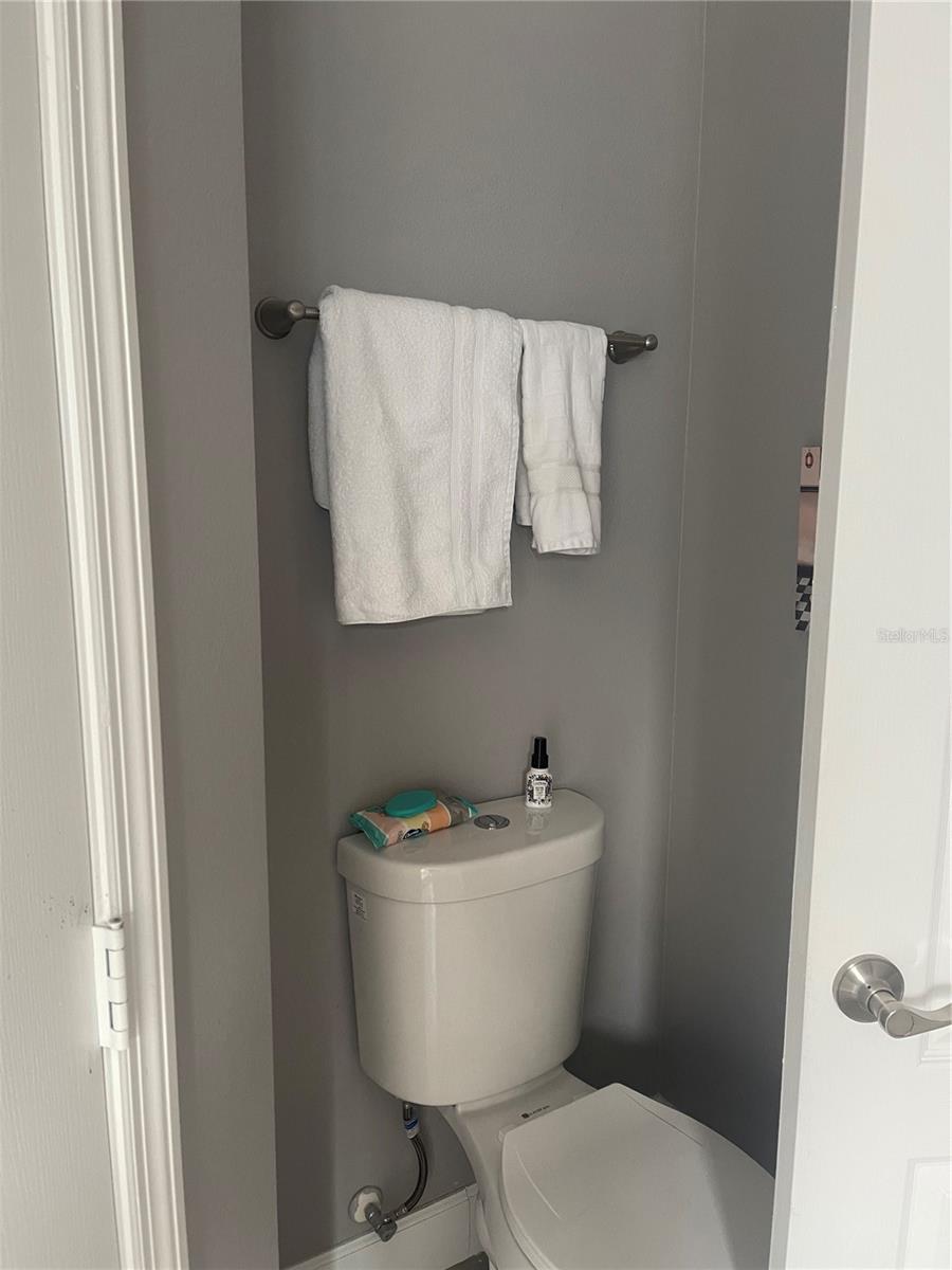 Image 10 of 22 For 15454 Markham Drive