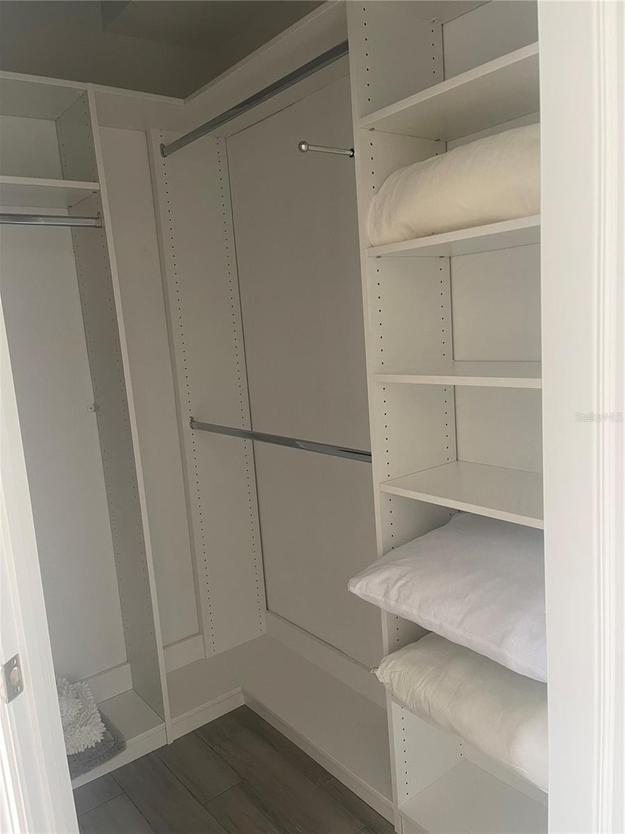 Image 11 of 22 For 15454 Markham Drive