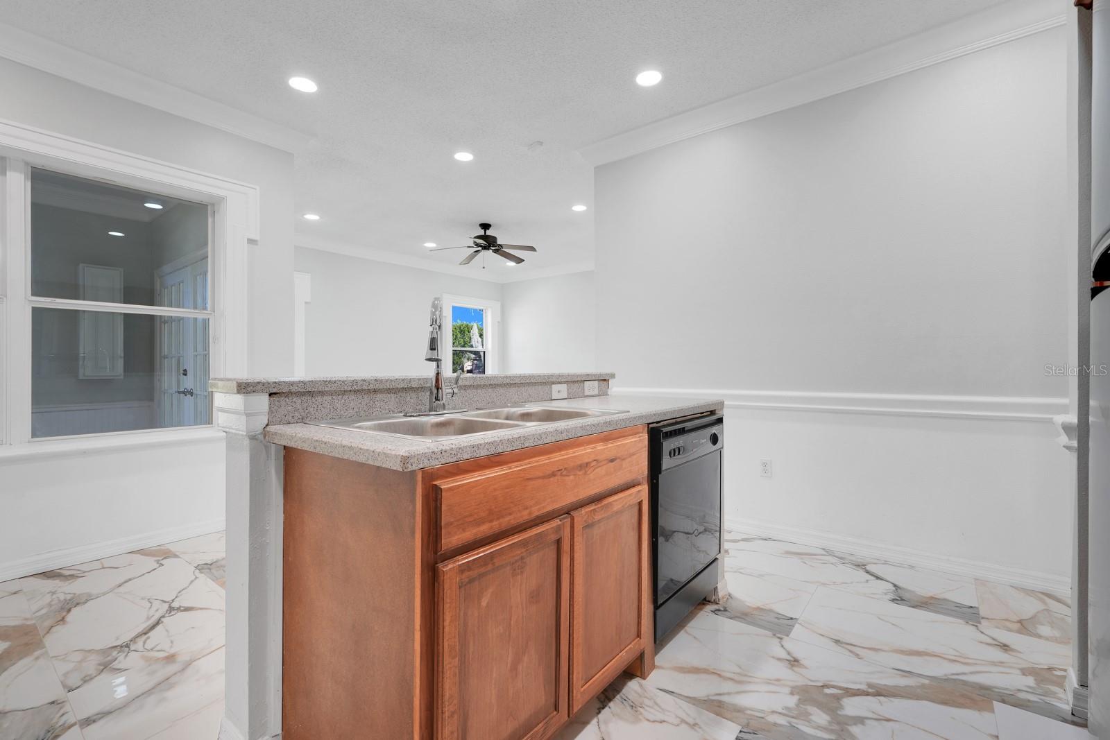 Image 13 of 36 For 206 Redwood Bark Trail