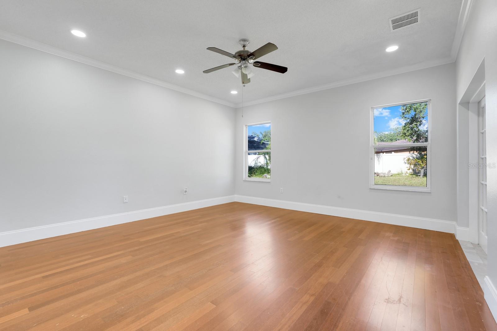 Image 5 of 36 For 206 Redwood Bark Trail