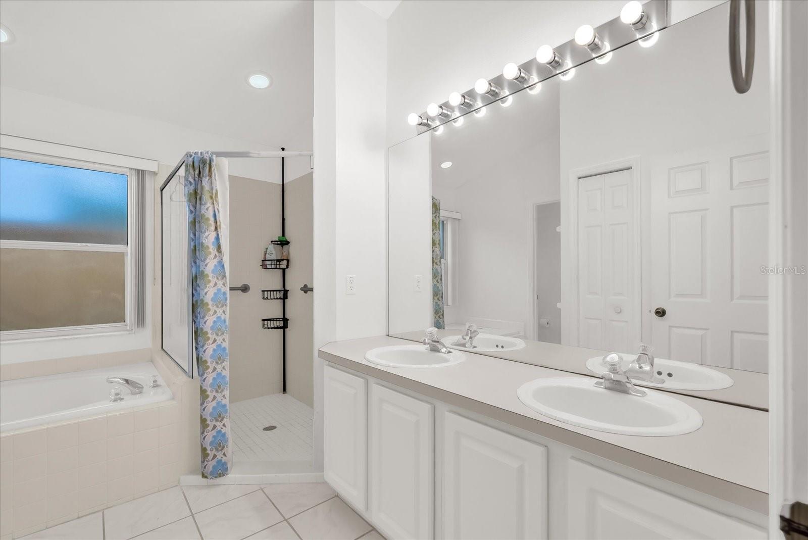 Image 15 of 24 For 813 Garden Glen Loop