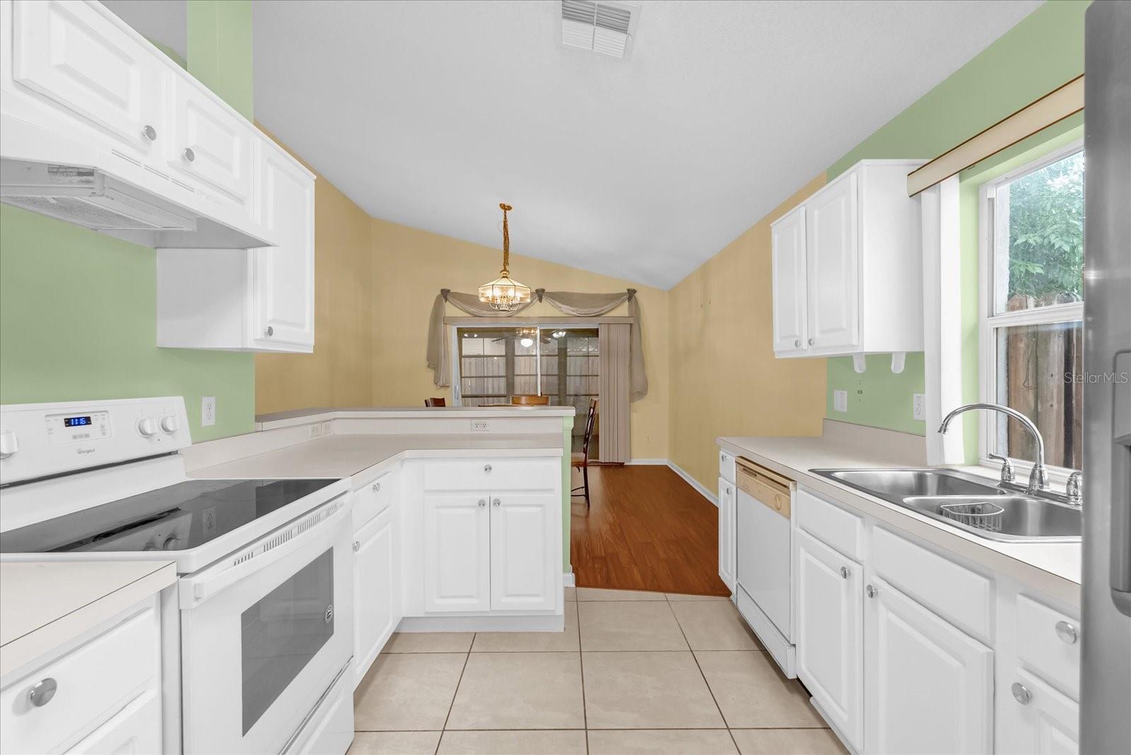 Image 6 of 24 For 813 Garden Glen Loop