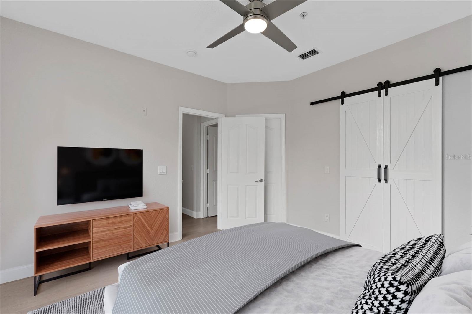 Image 13 of 45 For 2740 Maitland Crossing Way 206