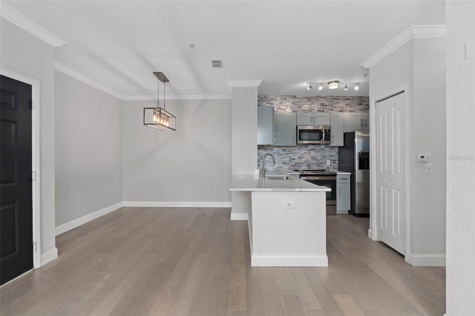 Image 7 of 45 For 2740 Maitland Crossing Way 206