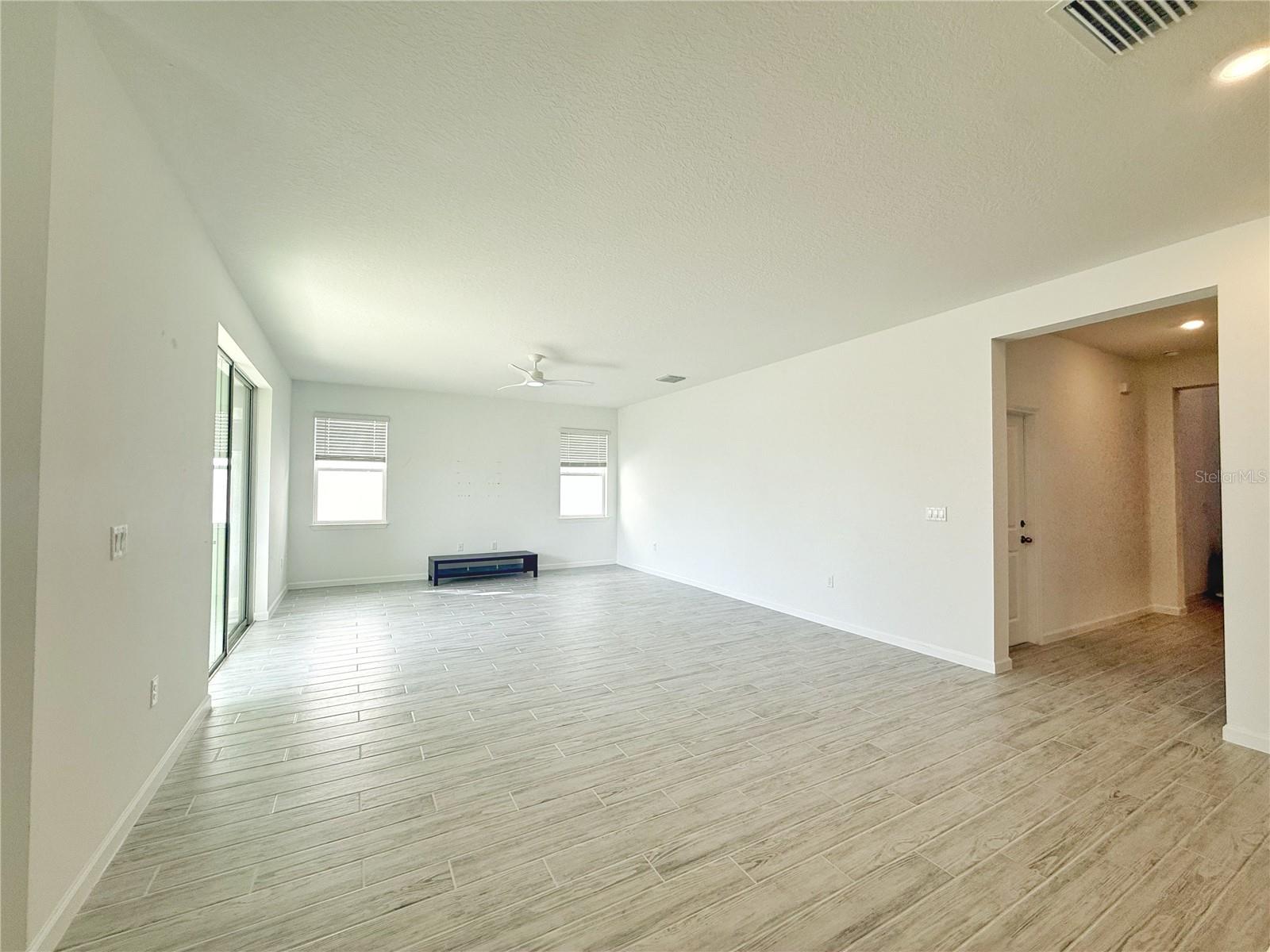 Image 12 of 32 For 4671 Cragmere Loop