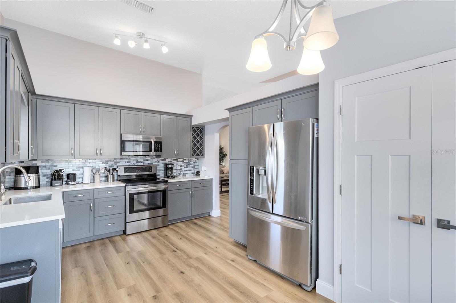 Image 5 of 28 For 1200 Clear Creek Circle