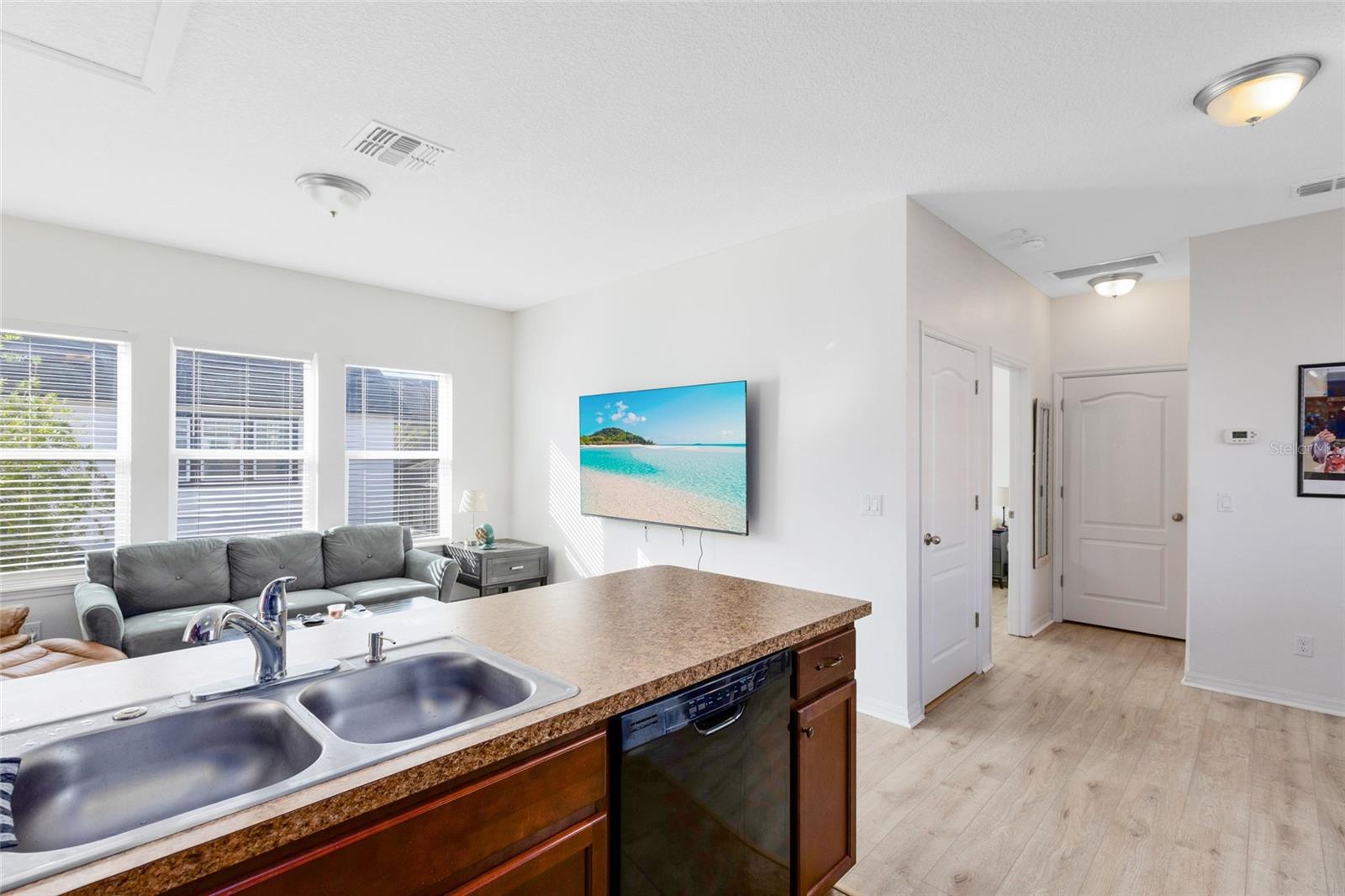 Image 31 of 50 For 8556 Tavistock Lakes Boulevard