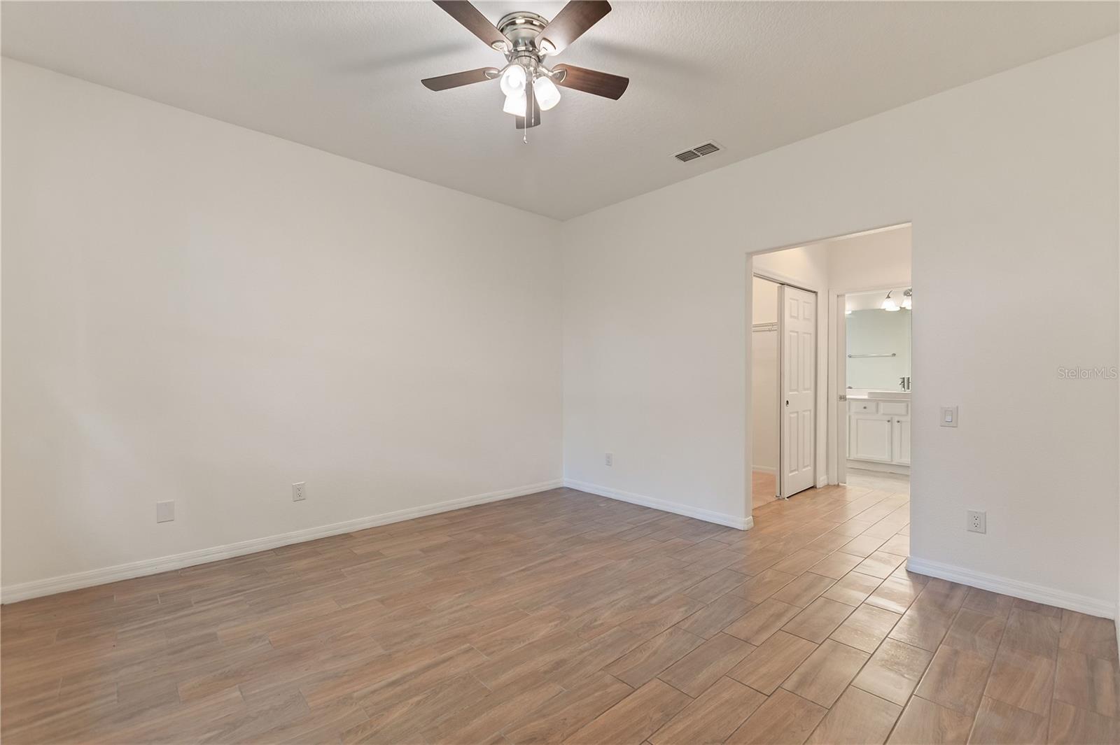 Image 10 of 35 For 519 Cadiz Drive